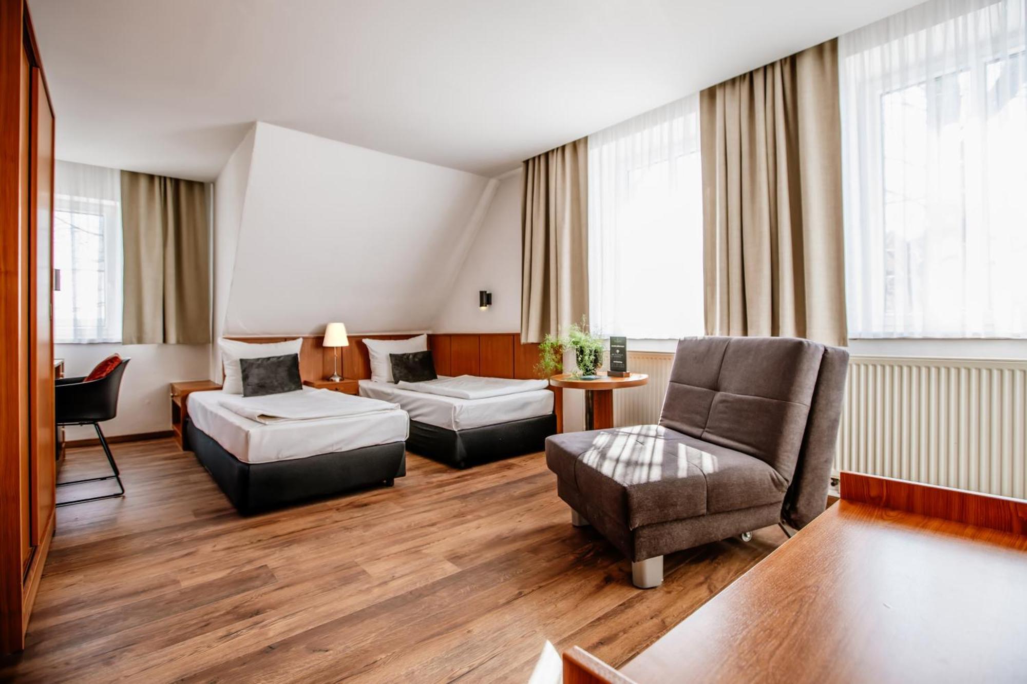 Hotel Und Restaurant Gartenstadt Erfurt Exteriör bild