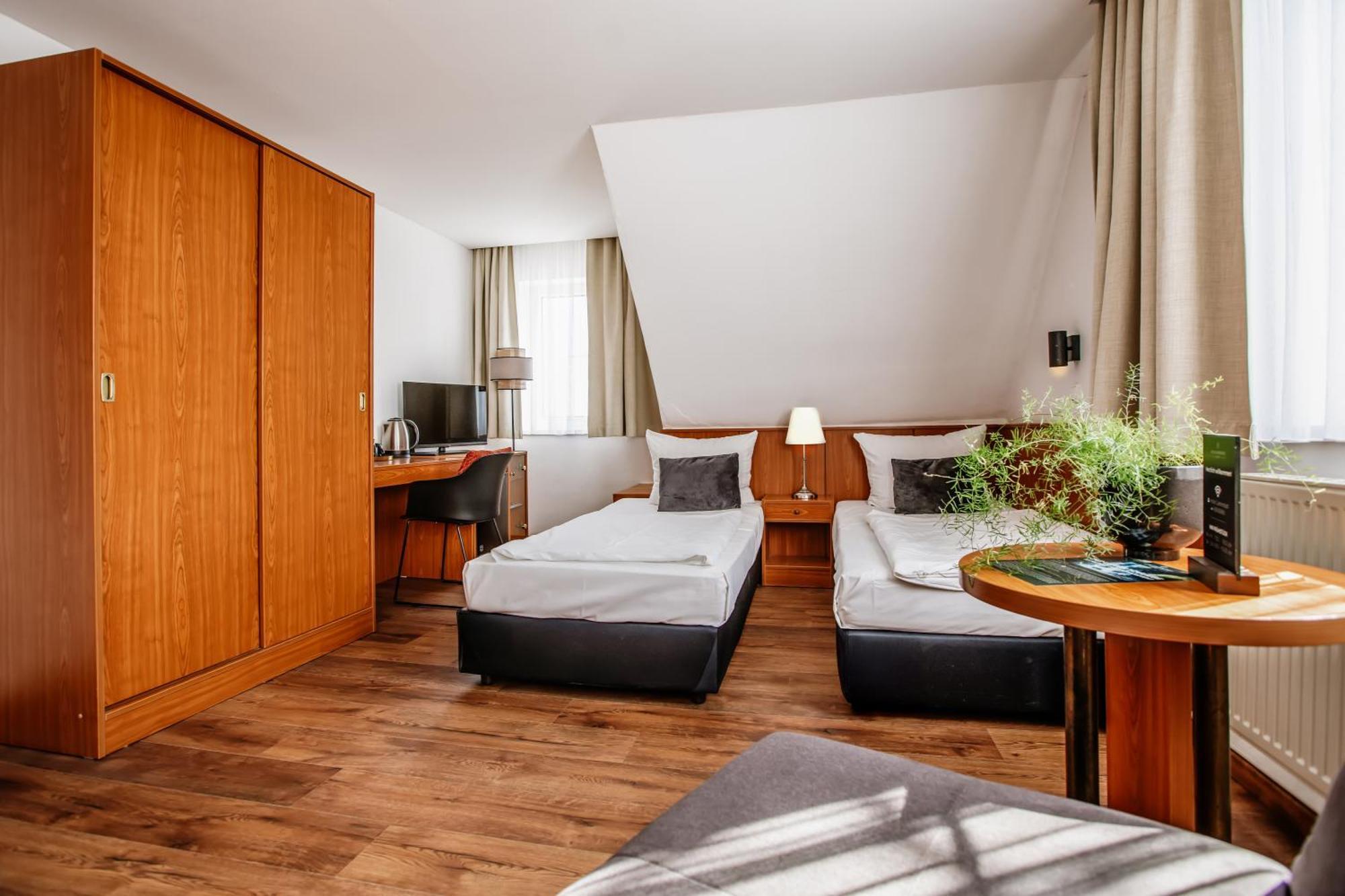 Hotel Und Restaurant Gartenstadt Erfurt Exteriör bild